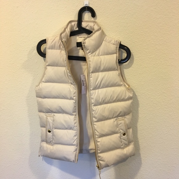 NWT J. Crew mountain puffer vest - Picture 2 of 4